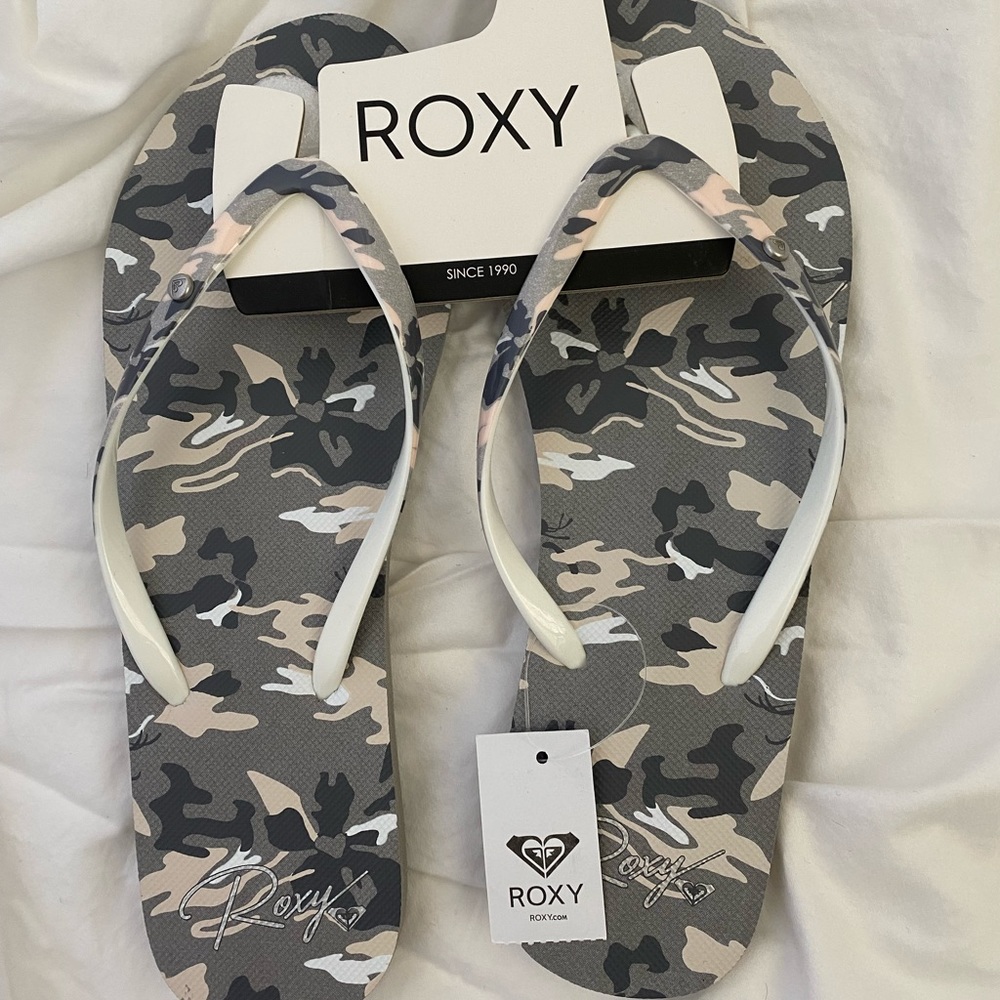 Roxy Gray Camo Flip Flops